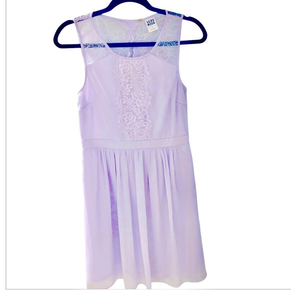 Vero Moda Small Lace Detail Dress in Soft Lavender Lined Chiffon - Picture 1 of 10